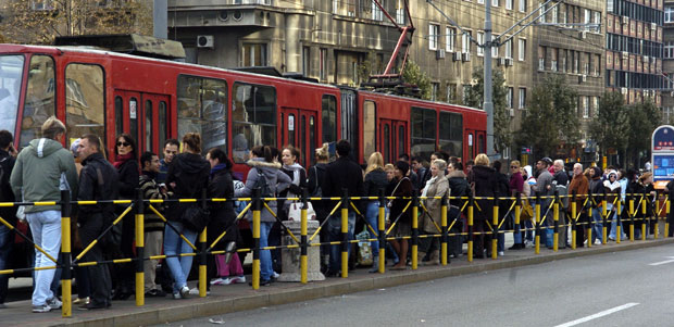 И карта од 12 динара пуни касу